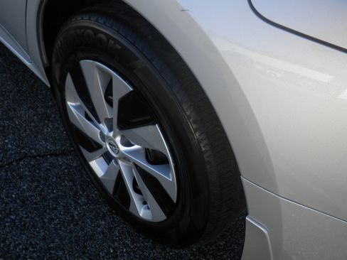 Used 2024 Nissan Altima 2.5 S image 11