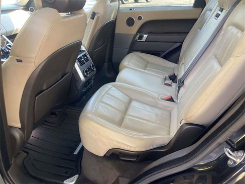 Used 2018 Land Rover Range Rover Sport HSE image 9