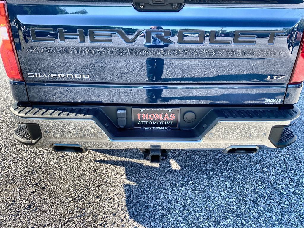 Used 2022 Chevrolet Silverado 1500 LTZ w/ LTZ Premium Package AWD/4WD image 40