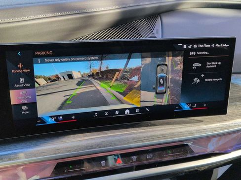 Used 2025 BMW i7 eDrive50 RWD image 32