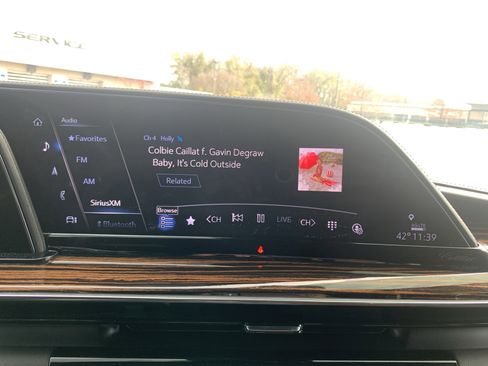 Used 2021 Cadillac Escalade Premium Luxury w/ Driver Assist Tech Package image 23