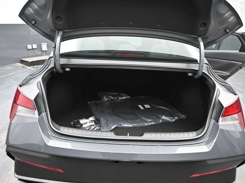 New 2026 Hyundai Elantra SEL Sport FWD image 14