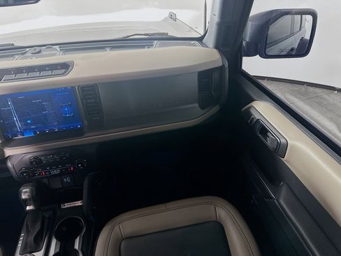 Used 2024 Ford Bronco Wildtrak image 21