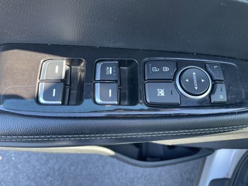 Used 2017 Kia Sorento LX image 36