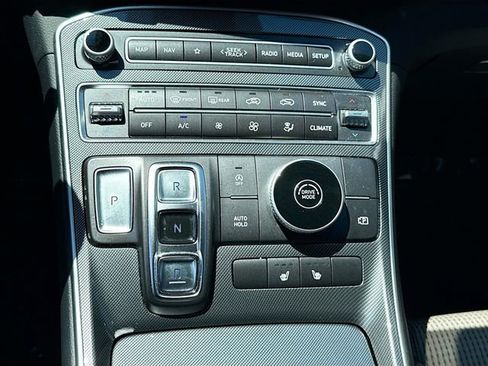 Certified 2023 Hyundai Santa Fe SEL image 17