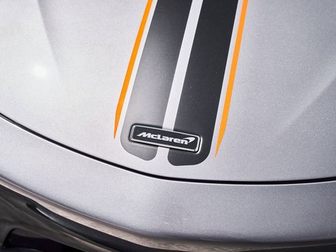 Used 2024 McLaren Artura RWD image 8