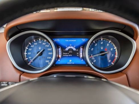 Used 2018 Maserati Ghibli RWD image 17