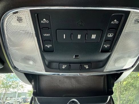 Used 2020 Chrysler 300 S w/ Safetytec Plus Group RWD image 34