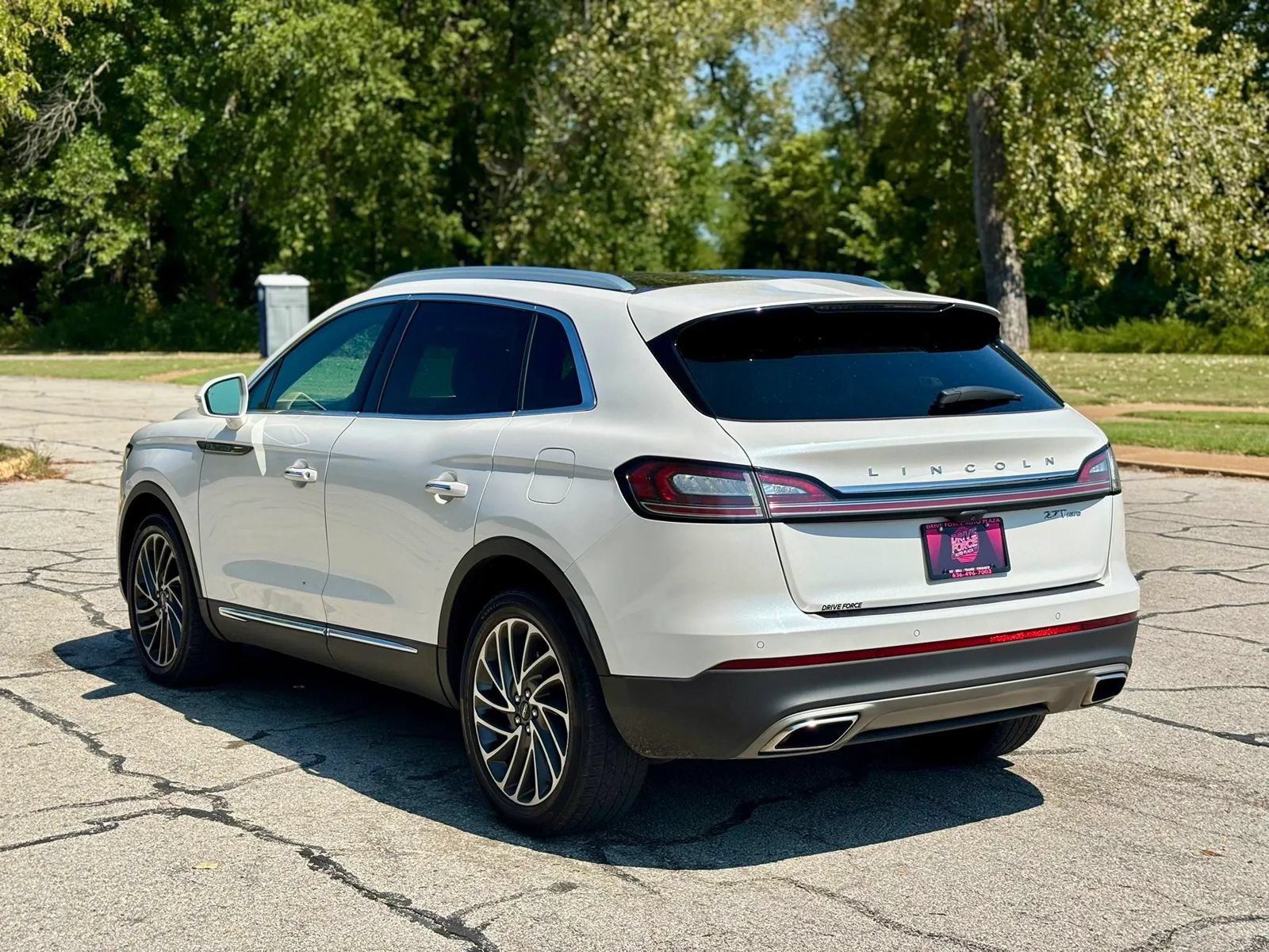 Used 2019 Lincoln Nautilus Reserve AWD/4WD image 10