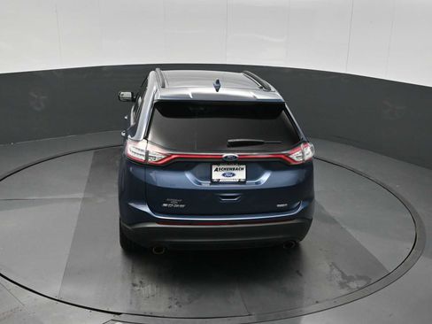 Used 2018 Ford Edge SE image 18