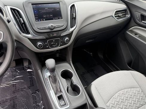 Used 2023 Chevrolet Equinox LS FWD image 17