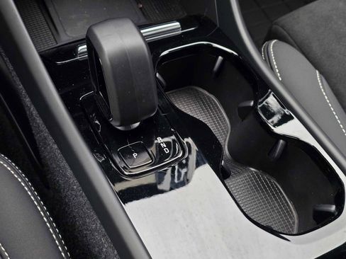 Used 2023 Volvo XC40 Recharge Ultimate w/ Protection Package Premier image 27