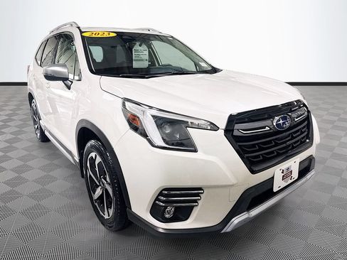 Certified 2023 Subaru Forester Touring AWD/4WD image 3