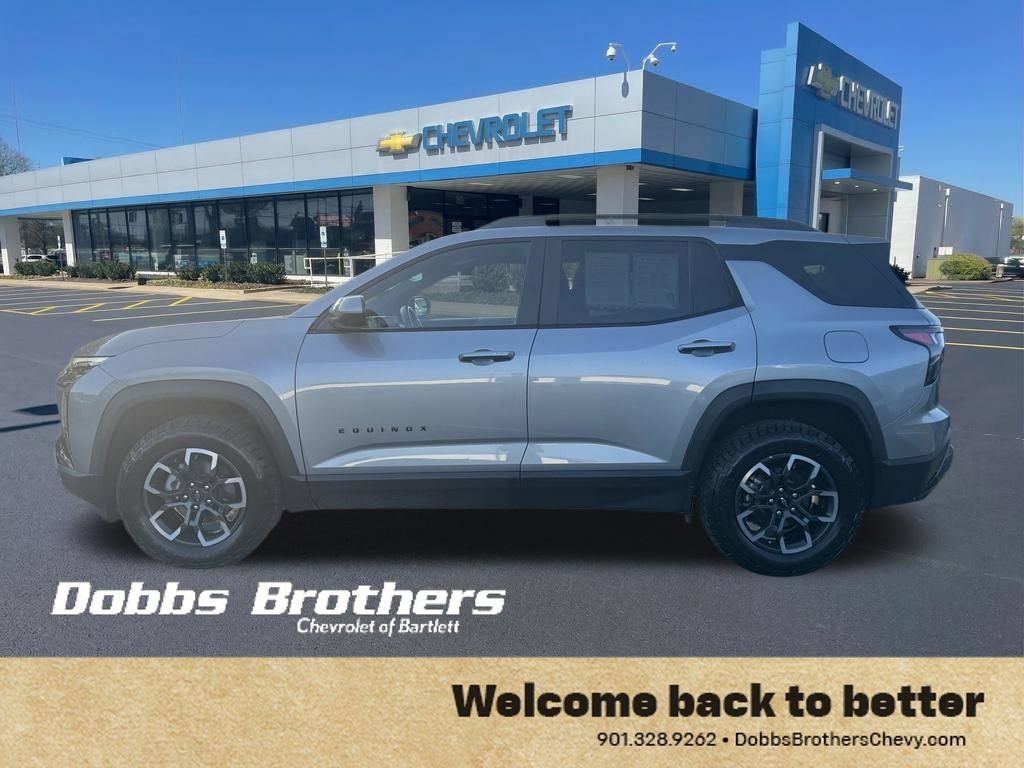 Used 2025 Chevrolet Equinox ACTIV AWD/4WD image 4