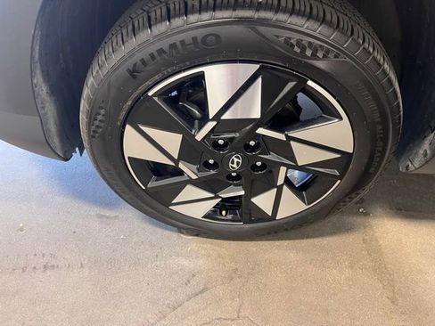 Used 2024 Hyundai Kona SEL image 30