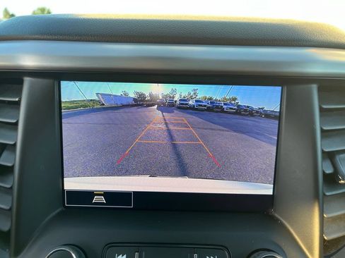 Certified 2023 GMC Acadia SLT w/ Elevation Edition AWD/4WD image 17