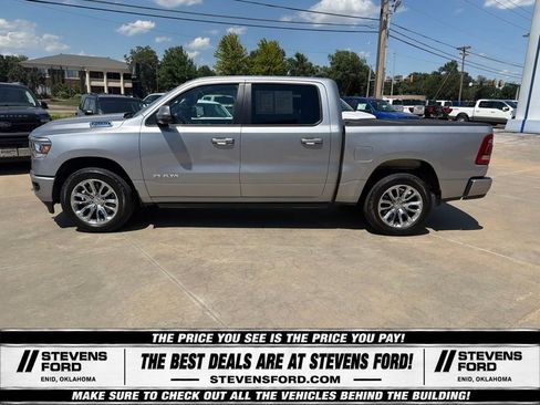 Used 2023 RAM 1500 Laramie AWD/4WD image 10