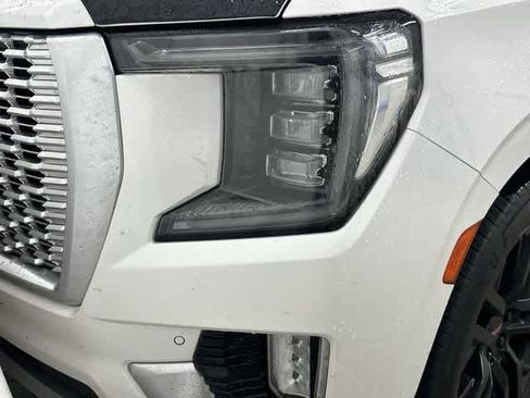 Used 2021 GMC Yukon XL Denali w/ Denali Premium Package RWD image 31