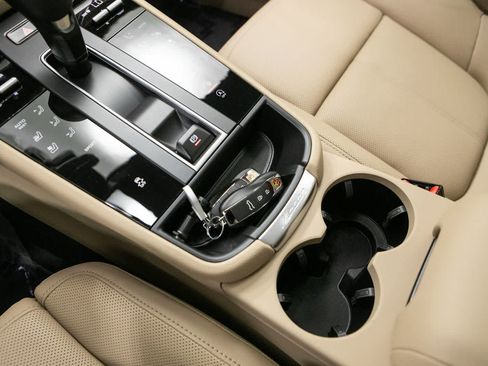 New 2026 Porsche Macan AWD/4WD image 29