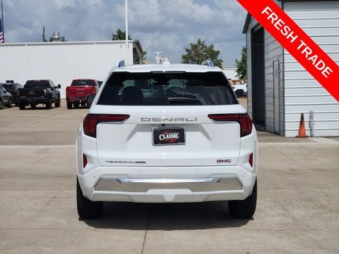 Used 2026 GMC Terrain Denali w/ LPO, Floor Liner Package AWD/4WD image 6