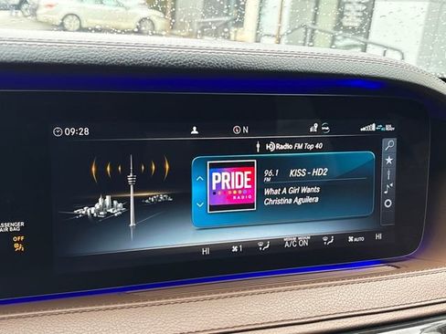 Used 2019 Mercedes-Benz S 560 4MATIC Sedan image 17