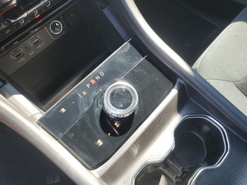 Used 2025 Jeep Grand Cherokee L Laredo RWD image 23