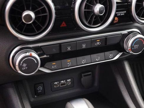 Used 2024 Nissan Sentra SV image 18