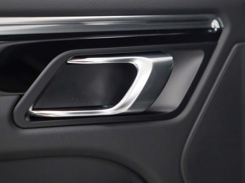 Certified 2026 Porsche Macan S AWD/4WD image 15
