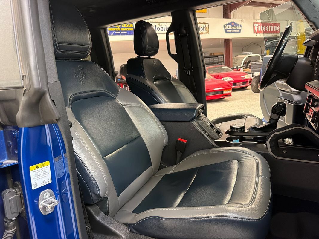 Used 2021 Ford Bronco First Edition AWD/4WD image 38
