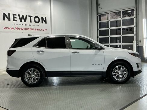 Used 2020 Chevrolet Equinox LS image 40