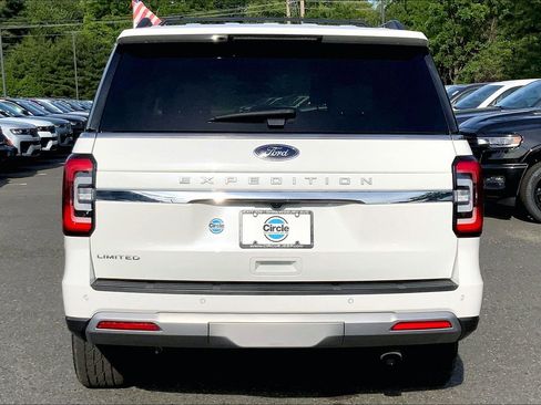 Used 2022 Ford Expedition Limited AWD/4WD image 4