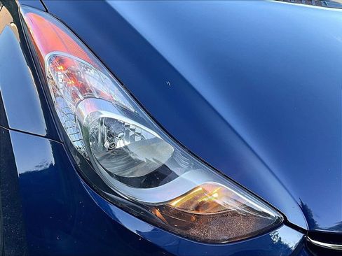 Used 2013 Hyundai Elantra GLS w/ Preferred Pkg FWD image 29