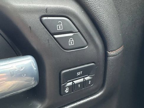 Used 2021 GMC Sierra 1500 AT4 w/ AT4 Value Package AWD/4WD image 14