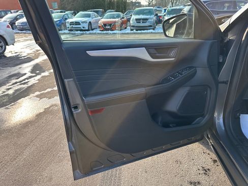 Used 2022 Ford Escape SE w/ Convenience Package AWD/4WD image 17