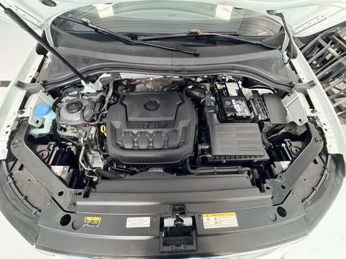 Used 2024 Volkswagen Tiguan SE AWD/4WD image 49
