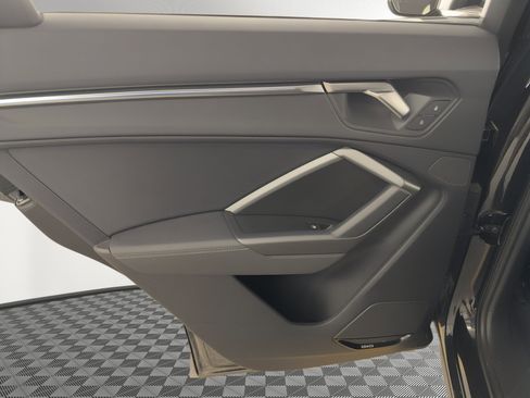 Certified 2024 Audi Q3 2.0T Premium Plus w/ Premium Plus Package image 17