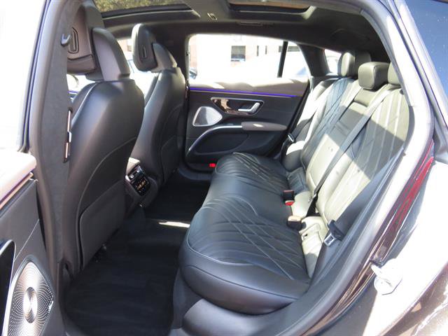 Used 2023 Mercedes-Benz EQS 580 4MATIC Sedan image 19