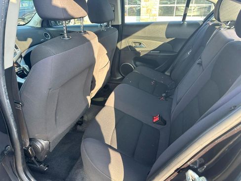 Used 2015 Chevrolet Cruze LT w/ Sun And Sound Package image 10