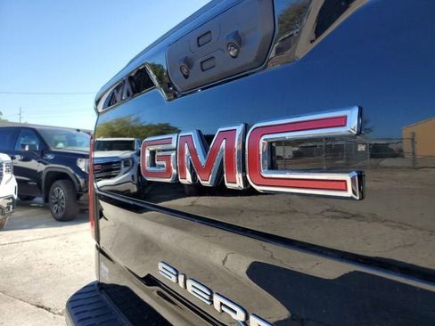 New 2026 GMC Sierra 1500 SLT w/ SLT Premium Plus Package AWD/4WD image 7