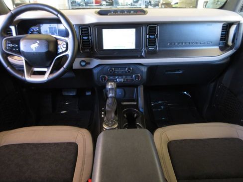 Certified 2022 Ford Bronco Wildtrak AWD/4WD image 21
