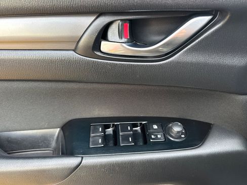 Used 2018 MAZDA CX-5 Sport image 12