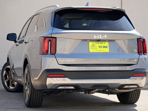 Used 2025 Kia Sorento EX w/ EX Panoramic Sunroof Package AWD/4WD image 6