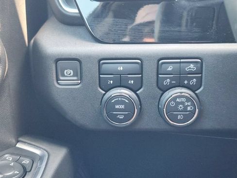 Used 2024 Chevrolet Silverado 2500 LT w/ Texas Edition AWD/4WD image 23