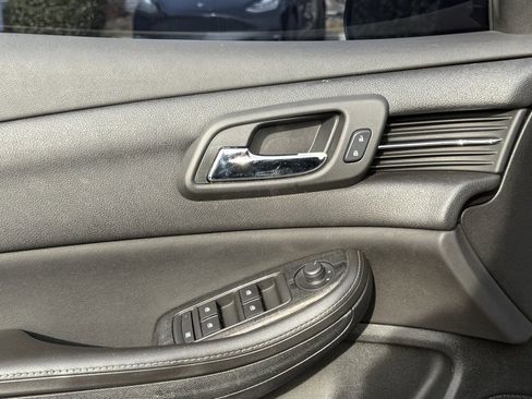 Used 2016 Chevrolet Malibu LT w/ Power Convenience Package image 9