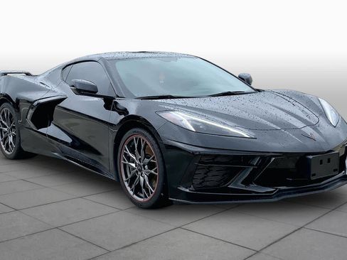 Used 2023 Chevrolet Corvette Stingray Coupe w/ Z51 Performance Package RWD image 3