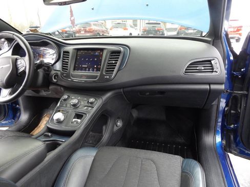 Used 2015 Chrysler 200 S w/ Navigation & Sound Group I image 25