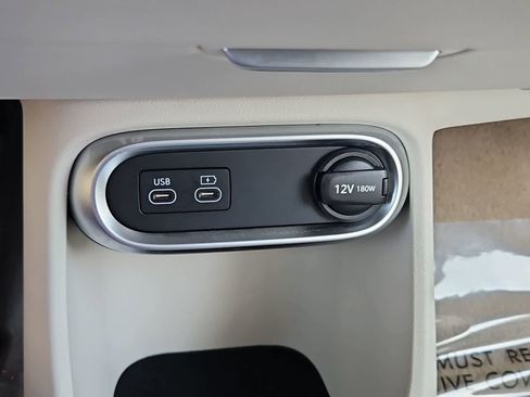 Used 2024 Genesis GV60 Advanced image 30