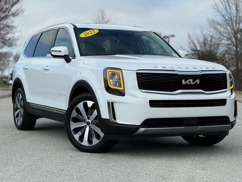 Used 2022 Kia Telluride EX w/ EX Premium Package image 2