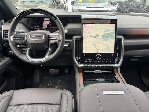 New 2026 GMC Yukon XL Denali w/ Denali Reserve Package image 10