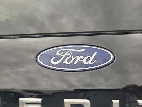 Certified 2025 Ford Expedition Active AWD/4WD image 7